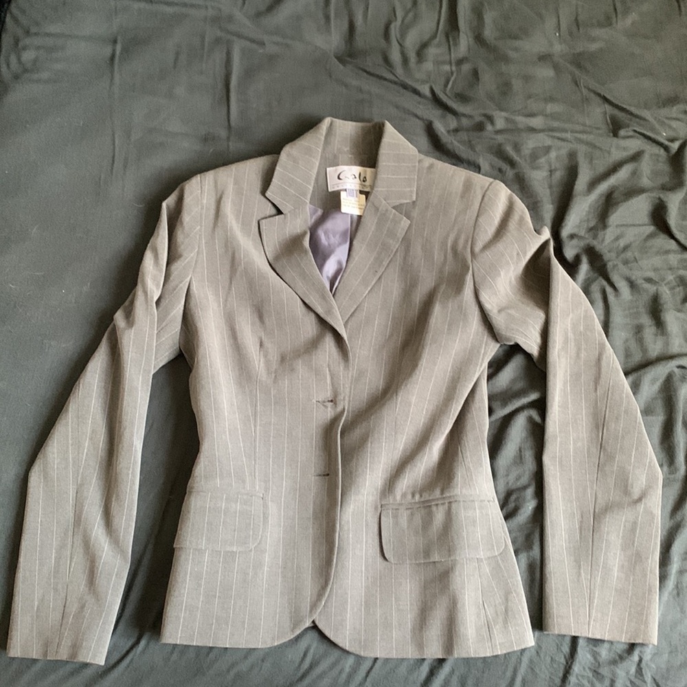 Light gray pant suit